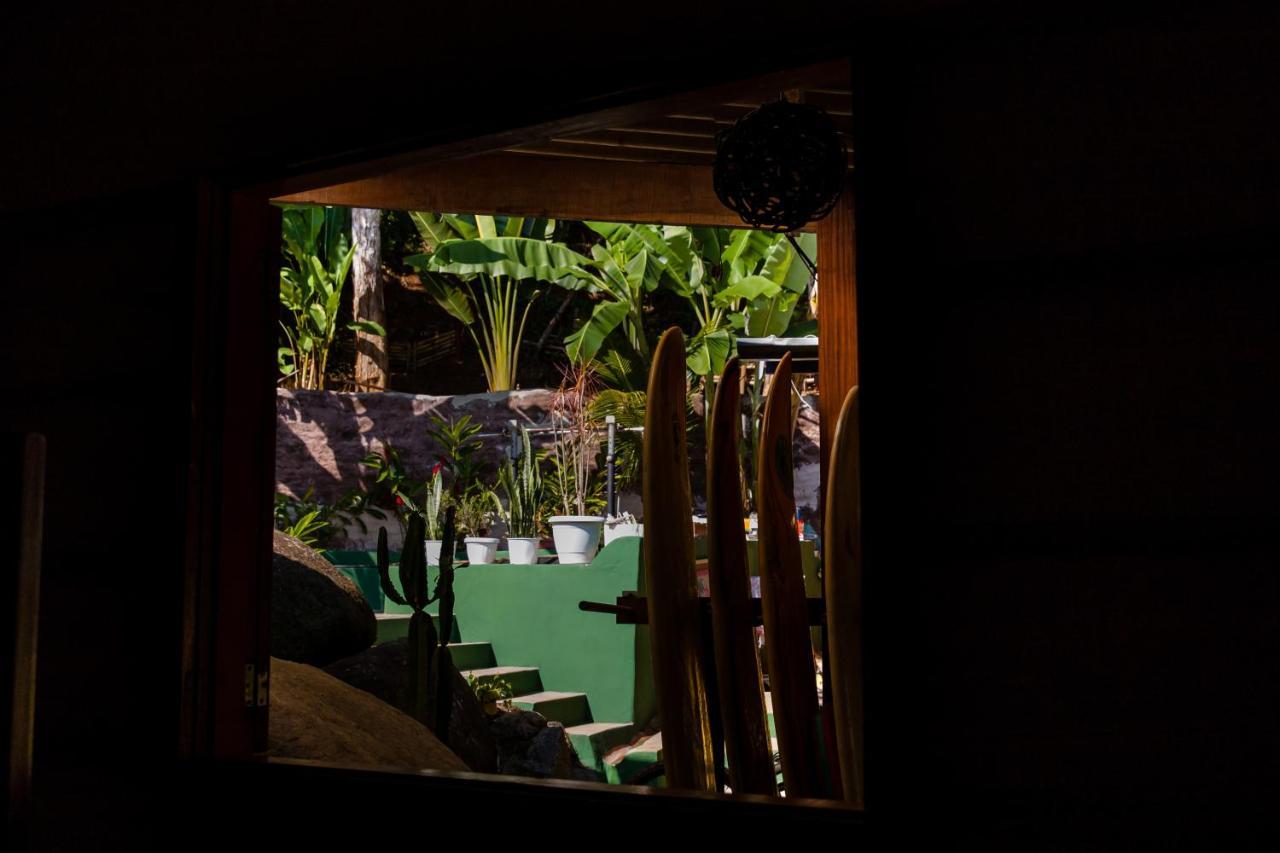 Sintonia Surf Hostel E Bar Ubatuba Buitenkant foto